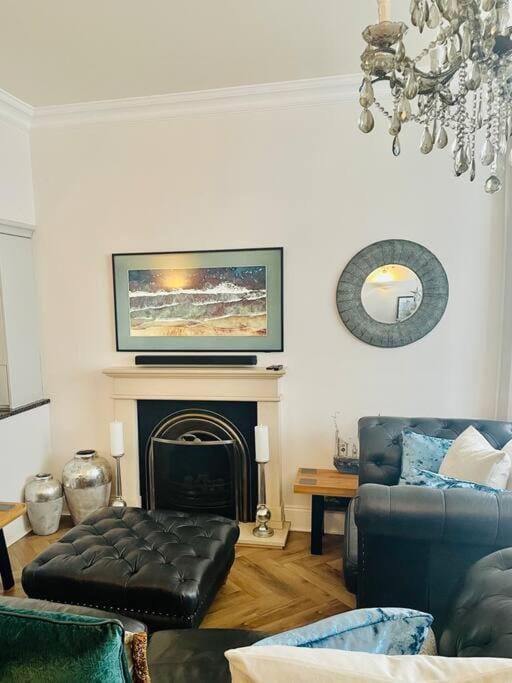 Whitehall, Thomas Turnbull Flat 3 Beautiful apartment in Georgian House Apartment in England