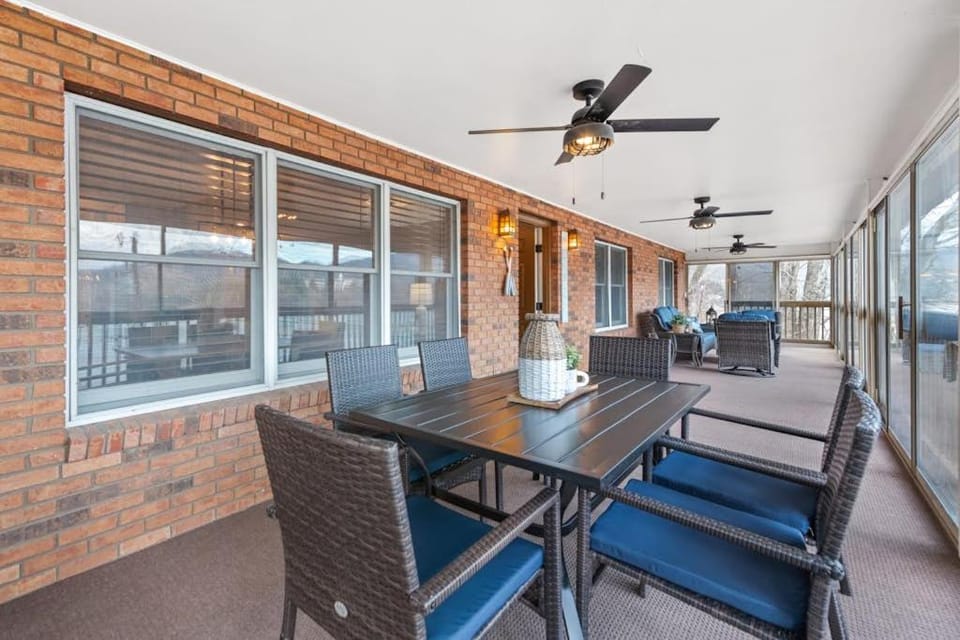 Upper Lakeshore Living House in Lake Junaluska