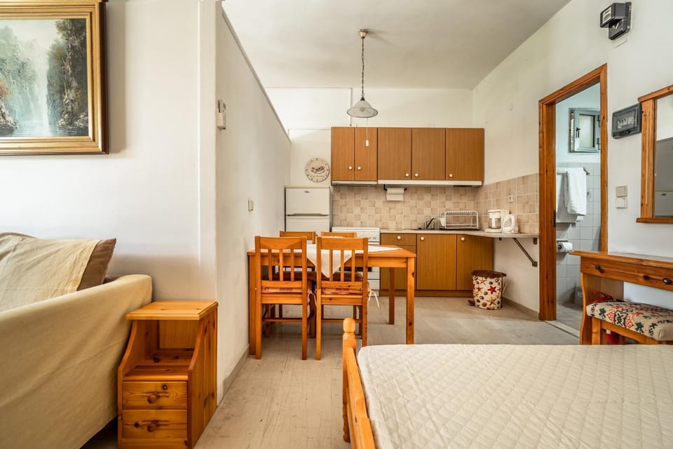 Property building, Living room, Bedroom