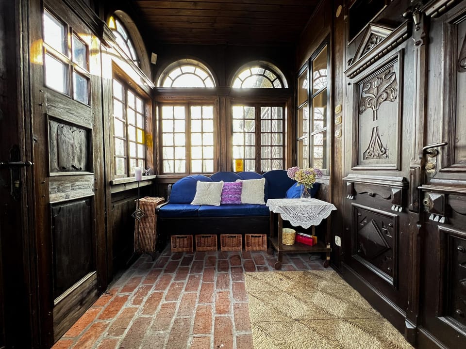 Facade/entrance, Seating area