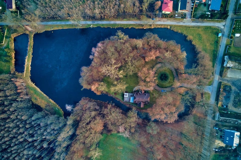Neighbourhood, Bird's eye view, Lake view