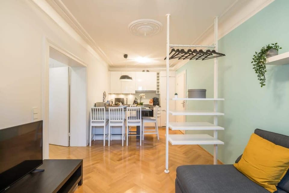 Modern Apartment Near Außenalster Apartment in Hamburg