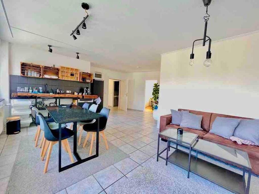 Zentrales großzügiges Apartment mit Dachterrasse! Apartment in Bochum