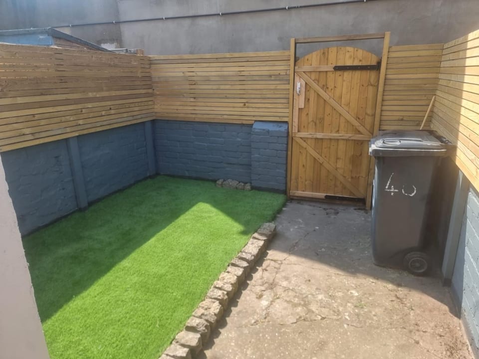 Centrally located in city of Lincoln Idas Place - two bedrooms each with a kingsize bed House in Lincoln