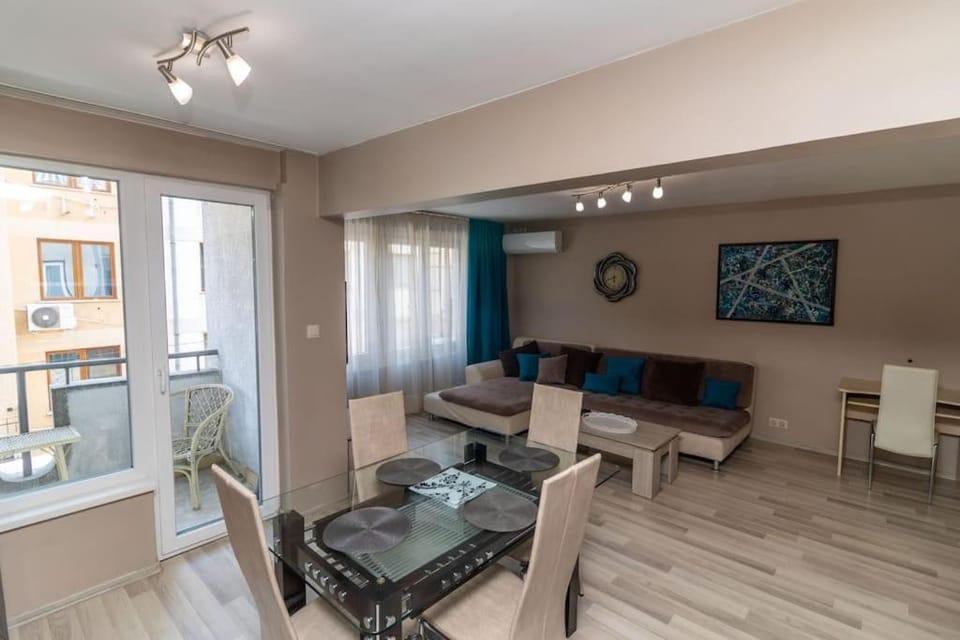 Niko's 2 Bedroom Central Apartment Apartment in Sofia