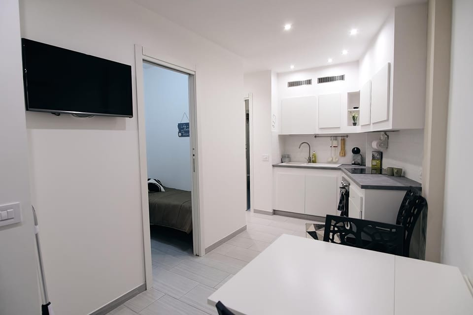 TV and multimedia, Kitchen or kitchenette, Dining area