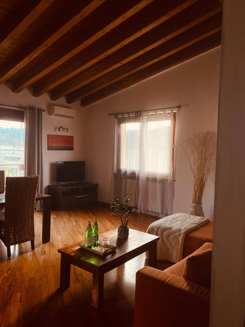 Property building, TV and multimedia, Living room
