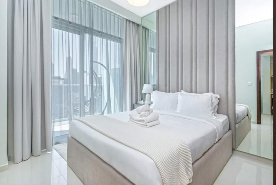 Skyline 20thModern 1BRIconic Burj Khalifa View Apartment in Dubai