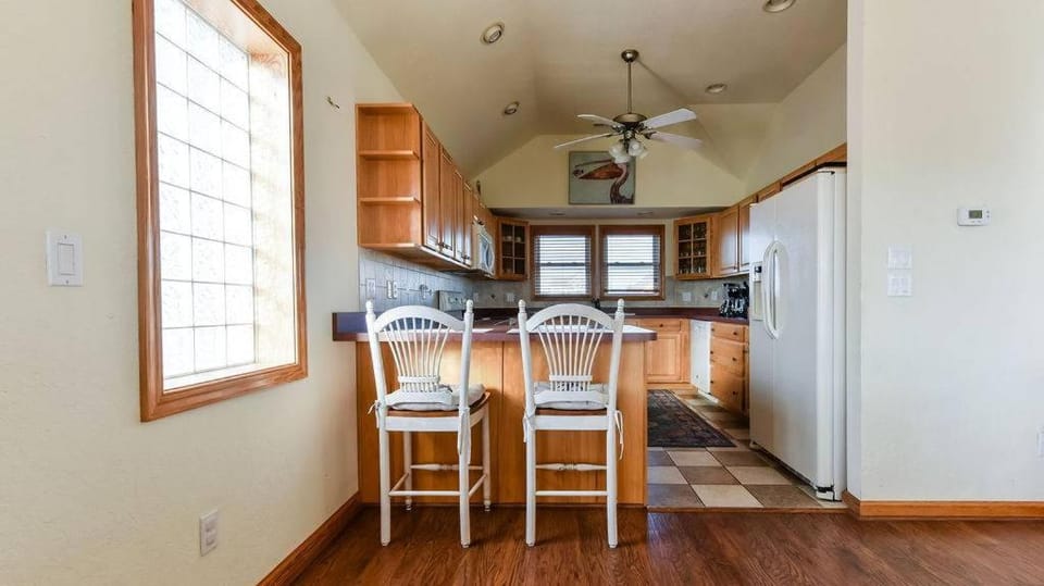 Lazy Pelican - Nags Head MP 11.5, 23 Yds to Beach, Ocean View, Pool, Hot Tub, Pets OK, Flex Stays House in Nags Head
