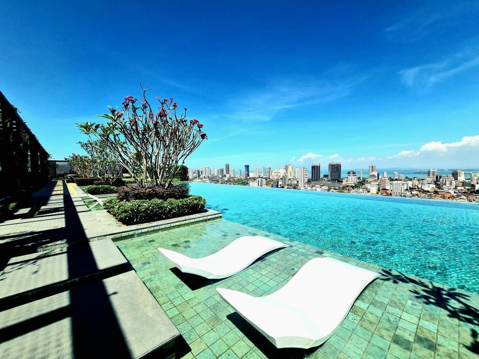 Nearby landmark, Day, Natural landscape, Garden, City view, Pool view, Sea view, Swimming pool, Swimming pool, sunbed