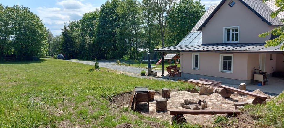 Chalupa Bílá stopa - celá chalupa pro jednu partu Apartment in Czechia
