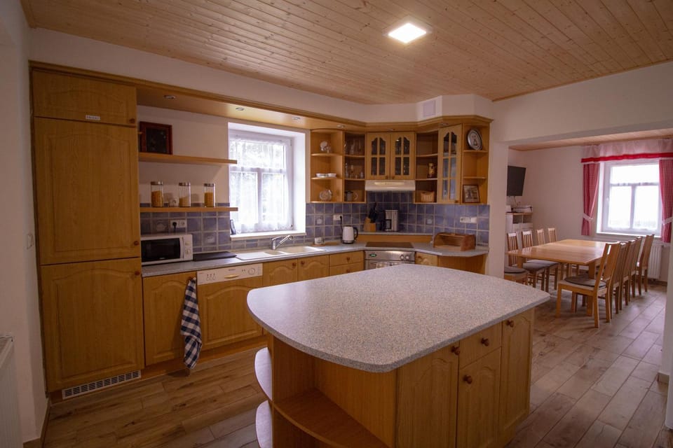 Communal lounge/ TV room, Dining area, kitchen