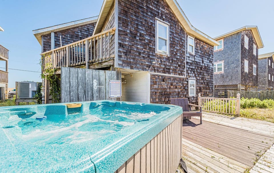 The Tardis - Kitty Hawk MP 4.5, Ocean View, 275 Yds to Beach, Hot Tub, YR Flex Stays House in Kitty Hawk