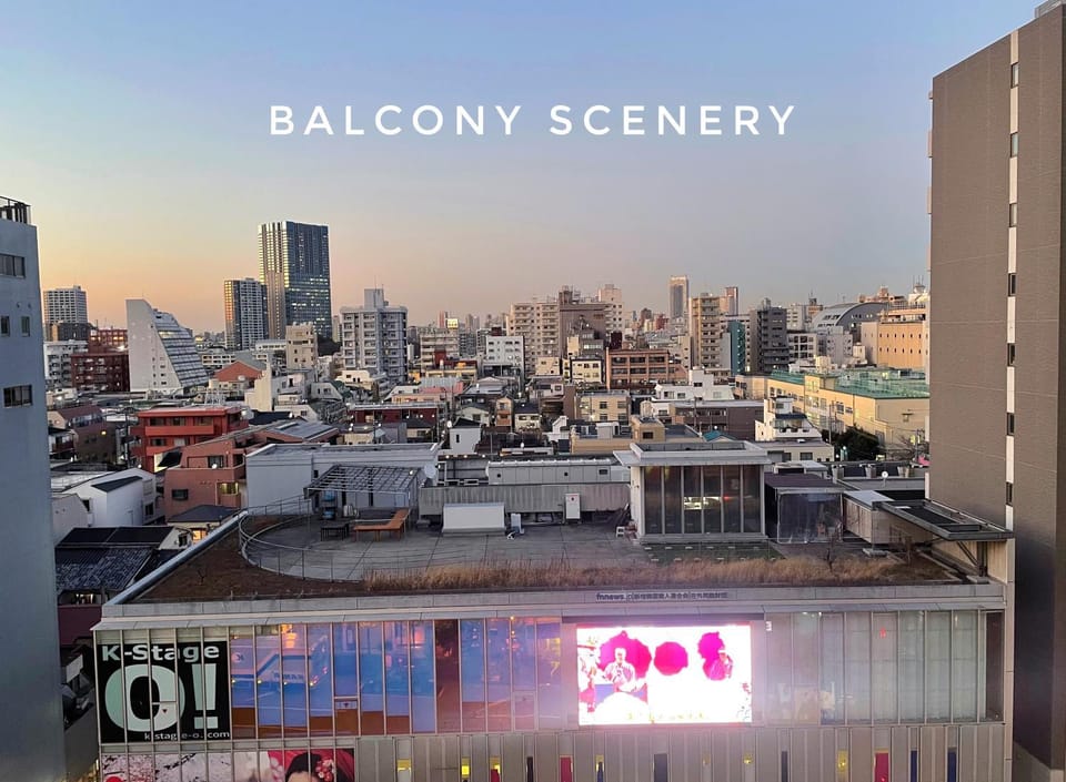 View (from property/room), Balcony/Terrace, City view