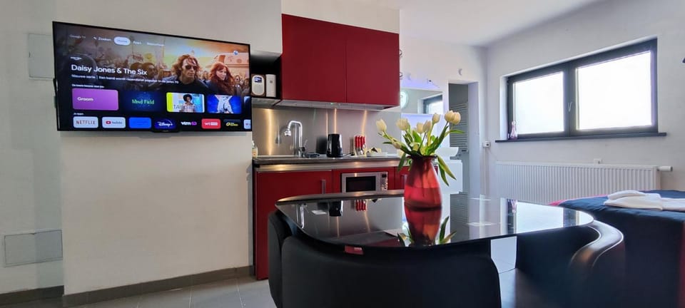 TV and multimedia, Dining area