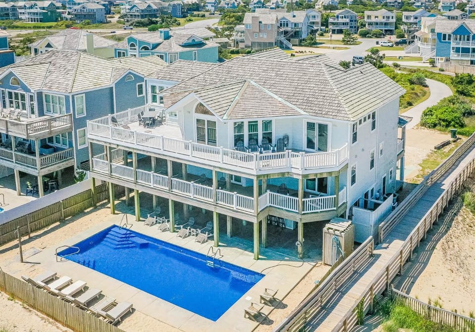 Driftwood - Village at Nags Head MP 15, Oceanfront, Elevator, Pool, Hot Tub, Pool Table, Pets OK House in Nags Head