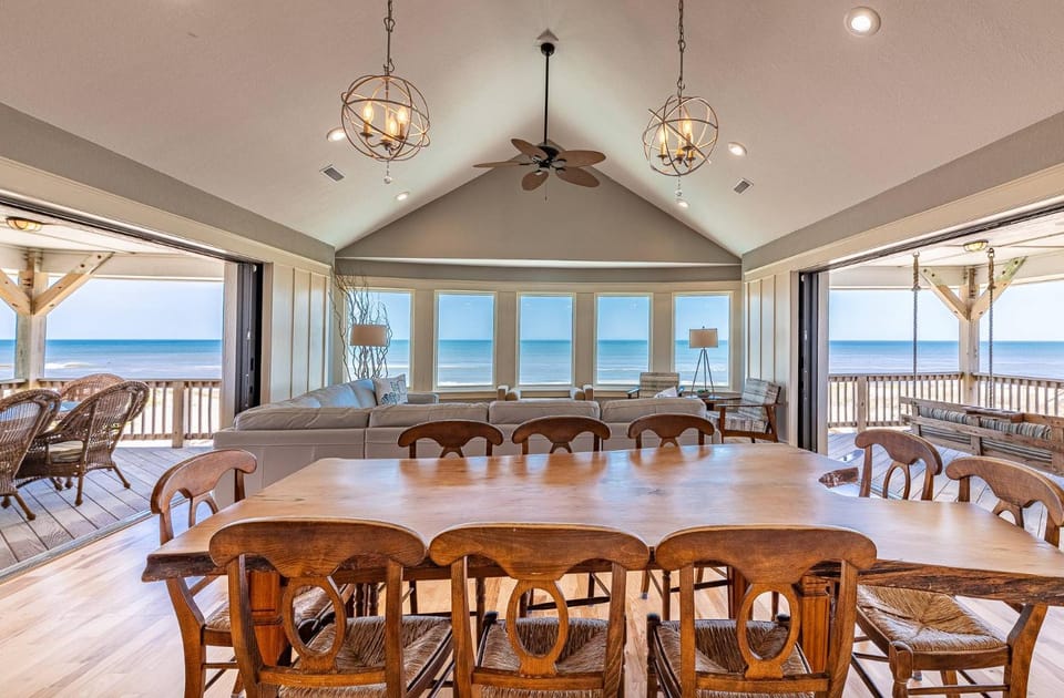 Outside-In - S Nags Head MP 18.5, Luxury Oceanfront, Elevator, Pool, Cabana, Home Theatre, Pets OK House in Nags Head