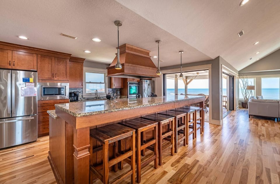 Outside-In - S Nags Head MP 18.5, Luxury Oceanfront, Elevator, Pool, Cabana, Home Theatre, Pets OK House in Nags Head