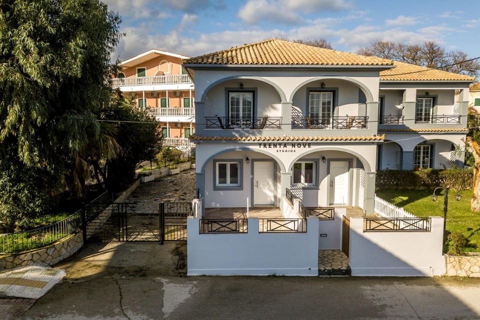 Property building, Day, Garden, View (from property/room), Balcony/Terrace, Garden view