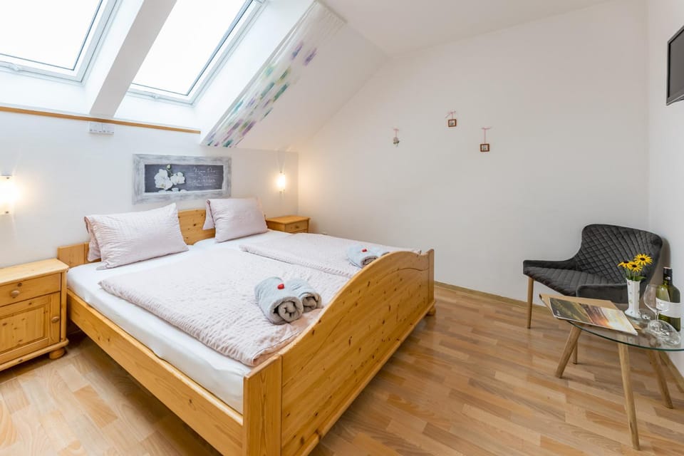 TV and multimedia, Bedroom