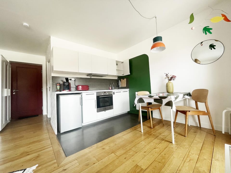 Coffee/tea facilities, Kitchen or kitchenette, Dining area, minibar, pet friendly, stove, toaster