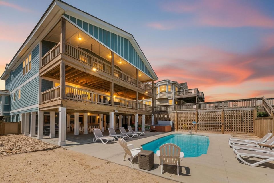 NautiGal - Village at Nags Head, Luxury Oceanfront, Pool, Hot Tub, Elevator, Pets OK, Putting Green House in Nags Head