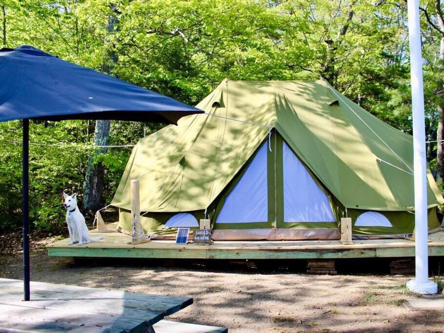 Island Tent Overlook in Maine House in Monmouth