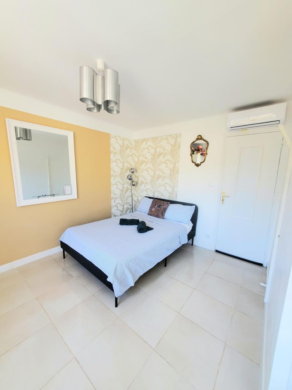 Cannes Centre Studio Lumineux et Chic, à 9 Min à Pied du Palais des Festivals et des Plages, Clim Apartment in Cannes