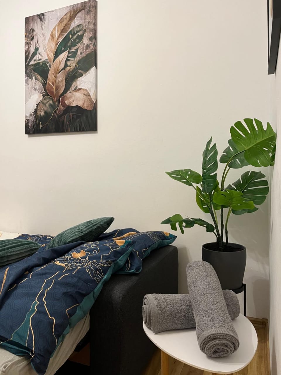 Słoneczny apartament na Żoliborzu dla 2 osób przy Arkadii Apartment in Warsaw