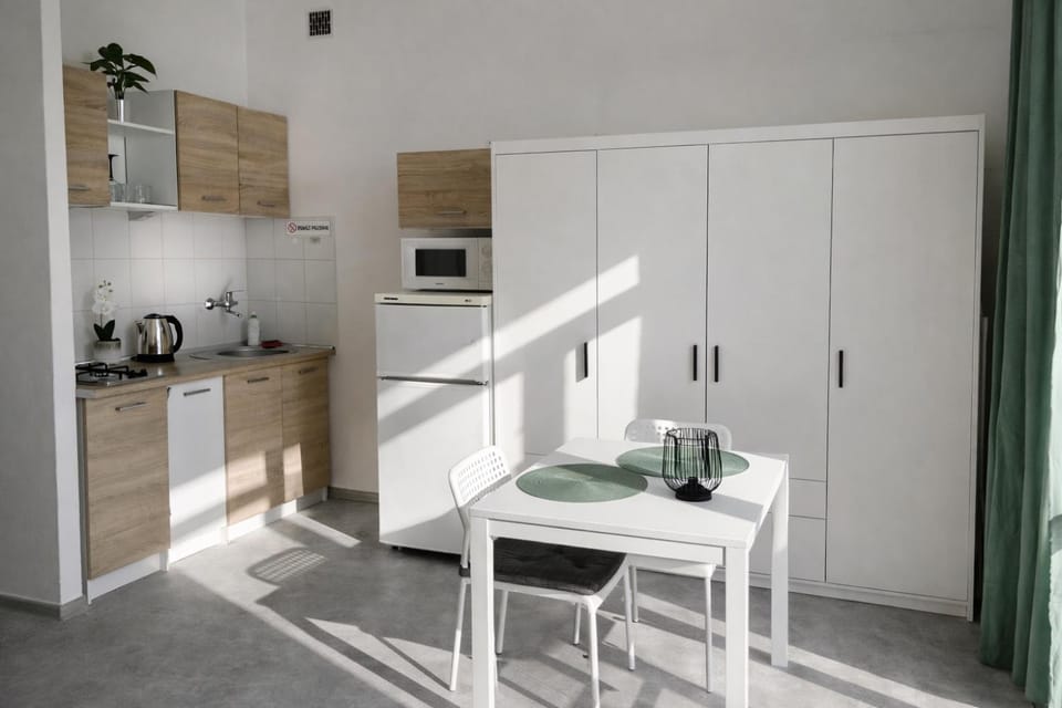 Słoneczny apartament na Żoliborzu dla 2 osób przy Arkadii Apartment in Warsaw