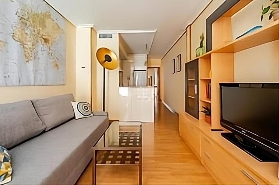 Bien situado y cómodo Apartment in Madrid