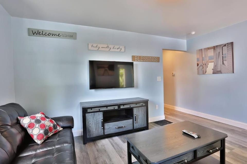 Shortstop Apt 1 All Star Baseball Rentals Apartment in Oneonta