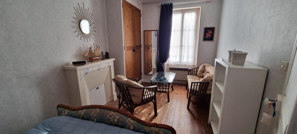 Maison de vacances bord de mer Normandie plage du débarquement proche Caen House in Bernières-sur-Mer