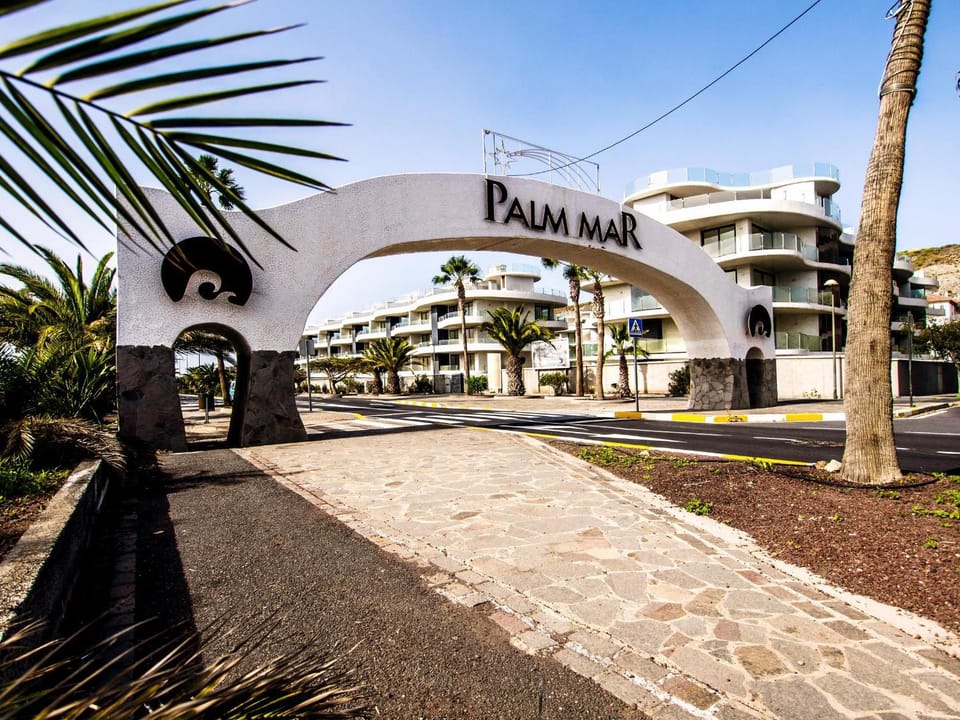 Summer Breeze Tenerife, Palm-Mar Apartment in Palm-Mar