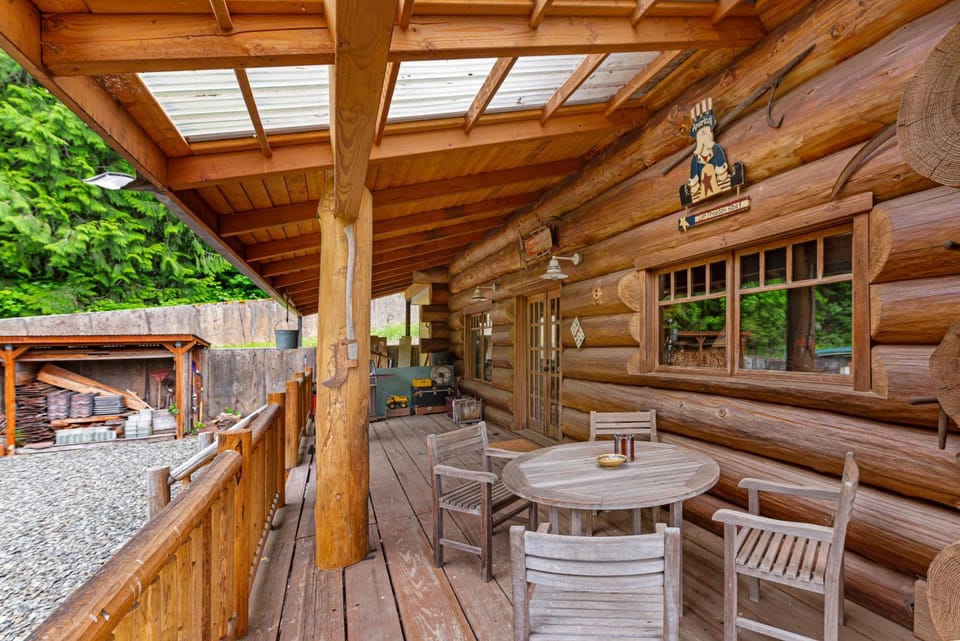 The Lodge in the Valley of the Moon House in King County