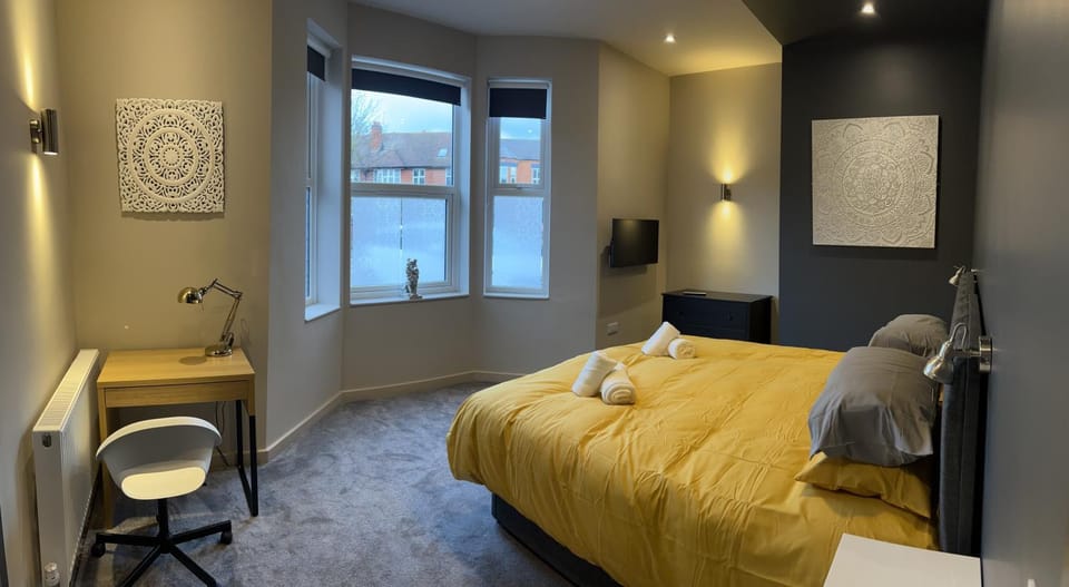 Bed, Bedroom