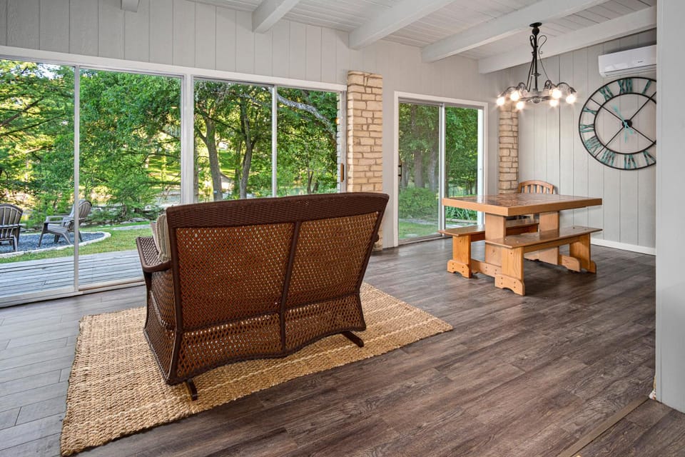 Stone River Cabin Cabin in Canyon Lake