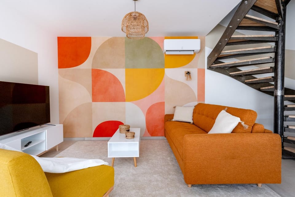 Communal lounge/ TV room, TV and multimedia, Living room