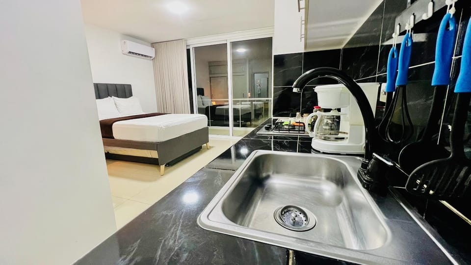 Kitchen or kitchenette, Photo of the whole room