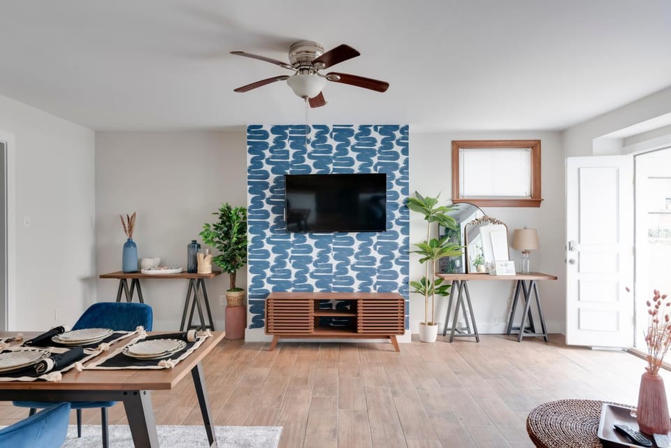 Communal lounge/ TV room, TV and multimedia, Evening entertainment, fireplace