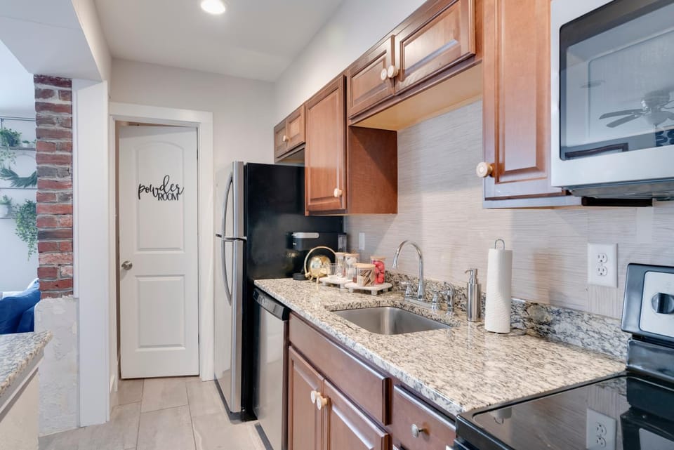 Kitchen or kitchenette, minibar, pet friendly, stove