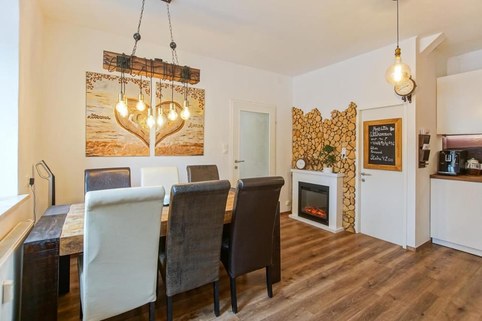 Coffee/tea facilities, Seating area, Dining area, pet friendly