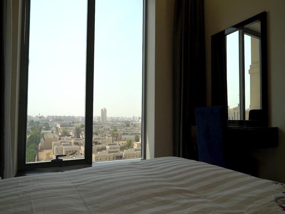 Bed, Photo of the whole room, Bedroom, City view