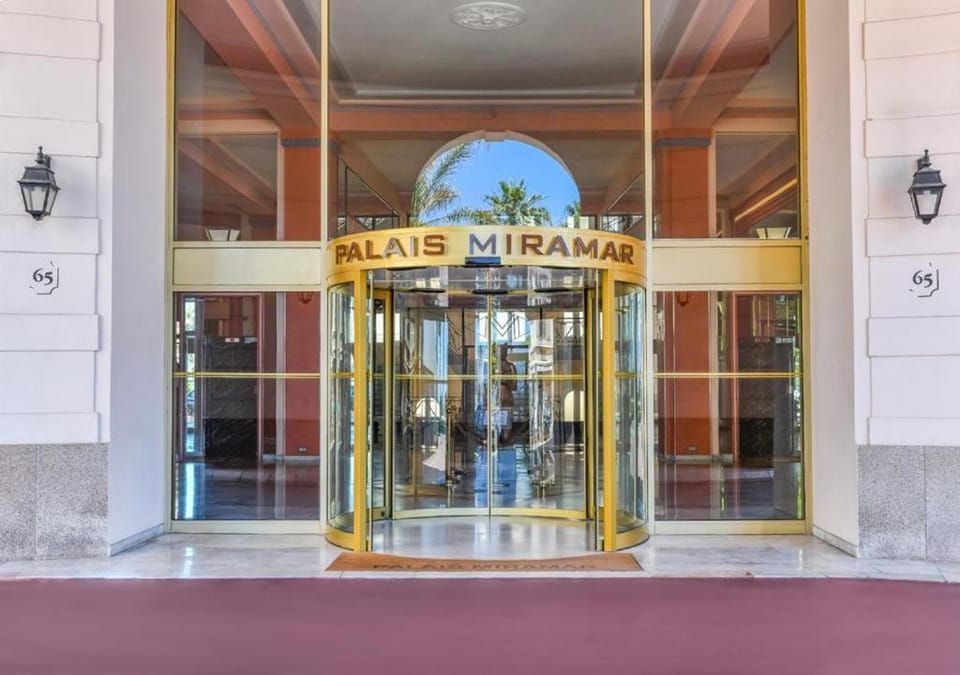 PALACE ROOM CROISETTE Apartment in Cannes