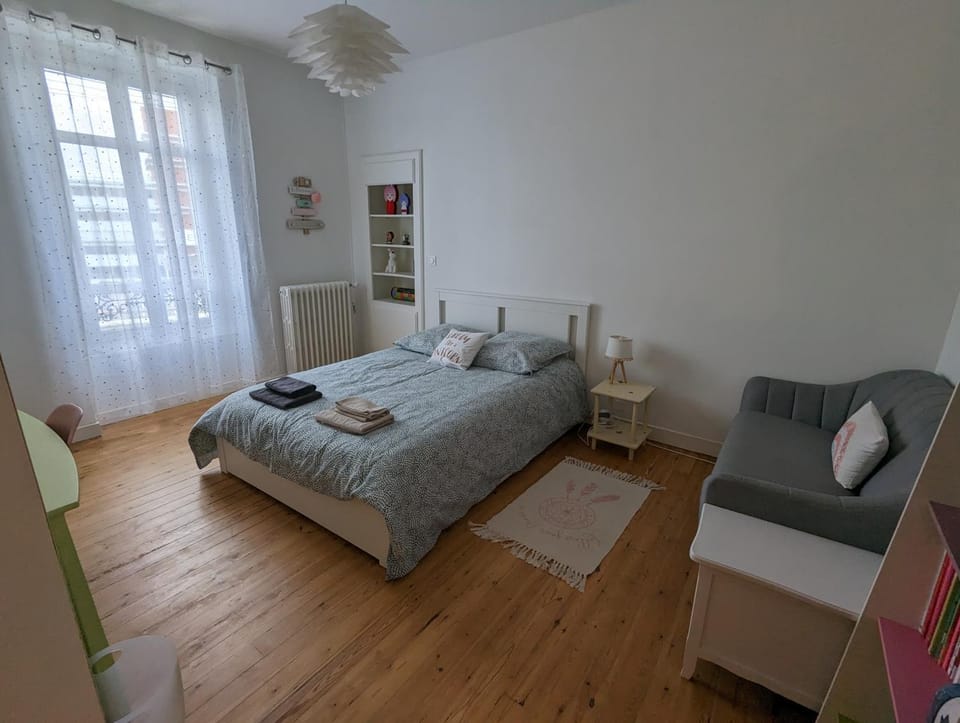 Photo of the whole room