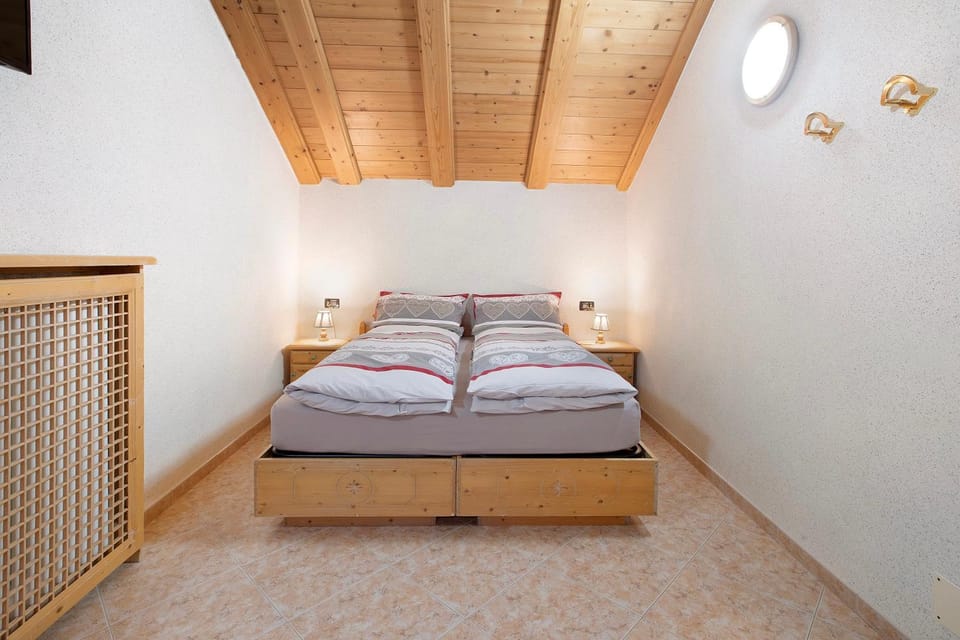 Property building, Living room, Bedroom