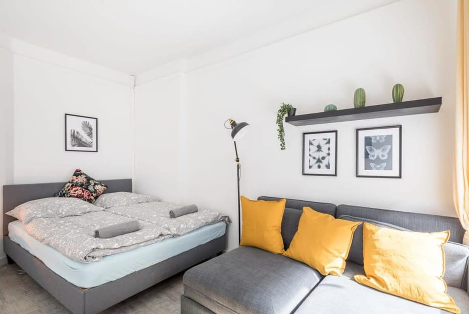 Two Bedroom Apartment and Bathrooms Apartment in Hamburg