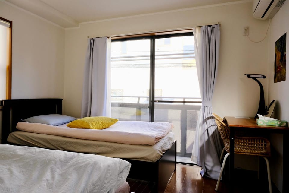 Bed, Bedroom, hair dresser, air conditioner