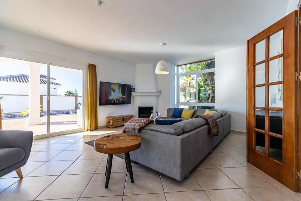 88-Exclusive Villa with Private Pool in Mijas, Malaga Villa in Costa del Sol