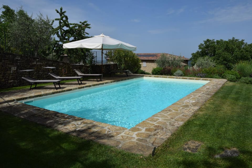 Pool view, Swimming pool, sunbed